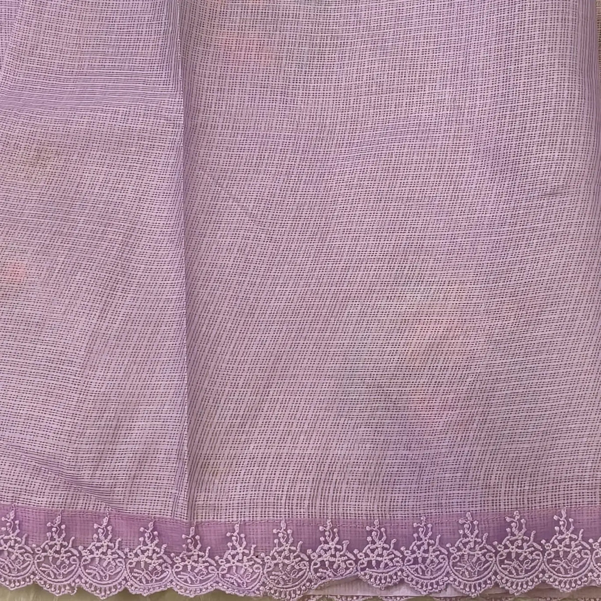 Pastel purple premium kota saree with embroidered bird and floral motifs all over (Thin, Lightweight) lace tapings as borders, rich embroidered pallu, plain running blouse. NS309