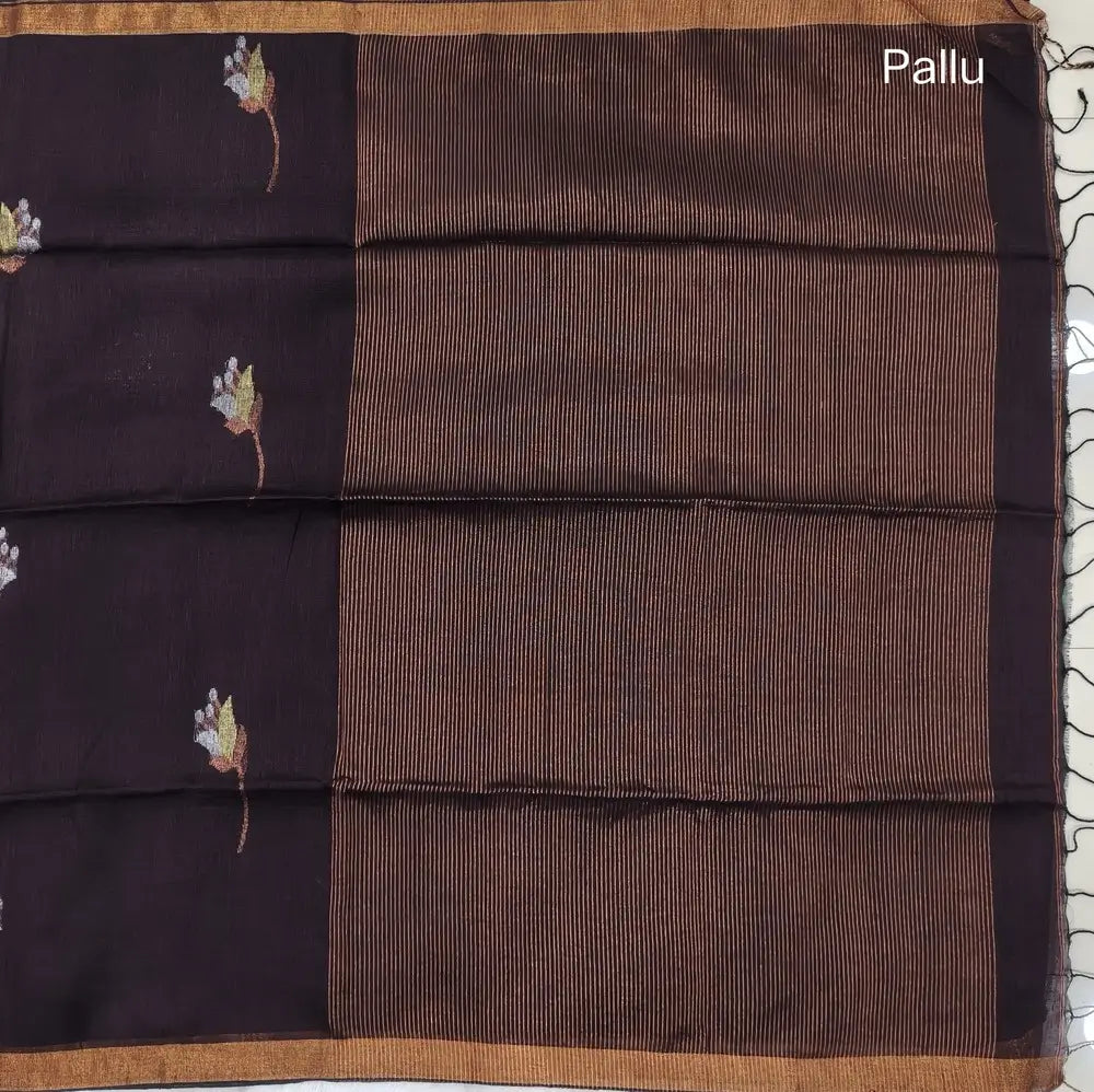 Coffee brown pure linen jamdani woven saree, with copper tissue double side borders,striped tissue pallu with tassles, plain running blouse with borders.(DRY CLEAN RECOMMENDED ). NS115