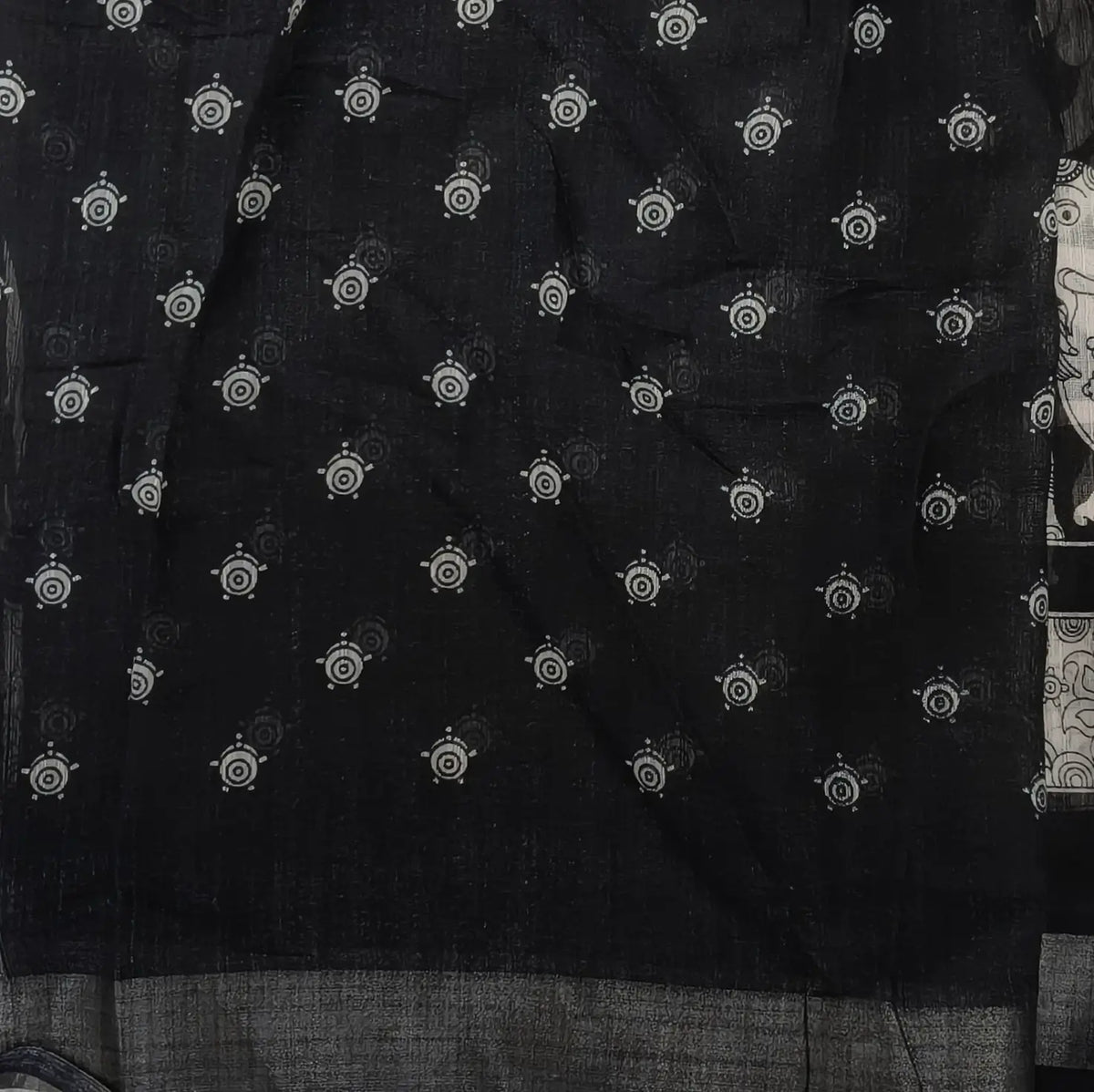 Black & white digital printed semi linen saree(lightweight,soft)with double side silver tissue borders, printed pallu and printed blouse with borders. NS116