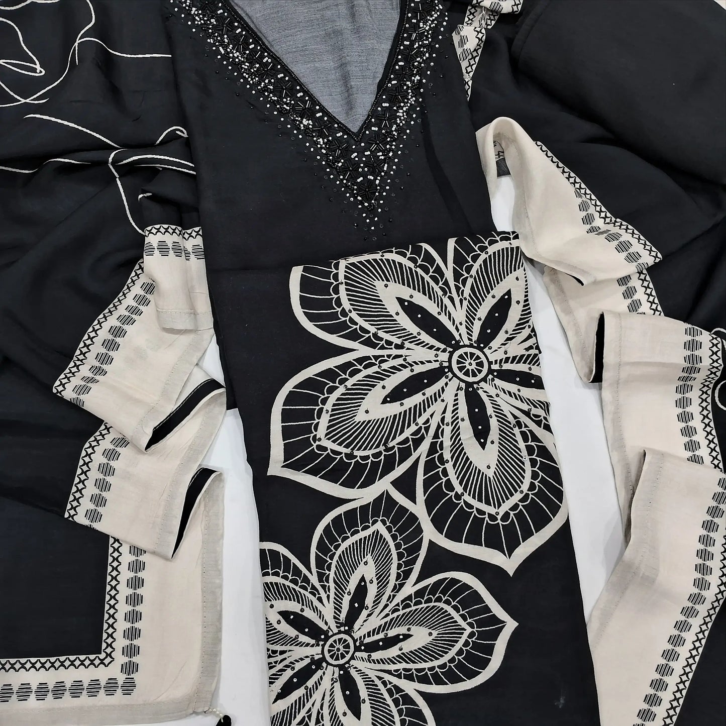 Black digital printed maslin silk salwar material jl250101-Neidhal