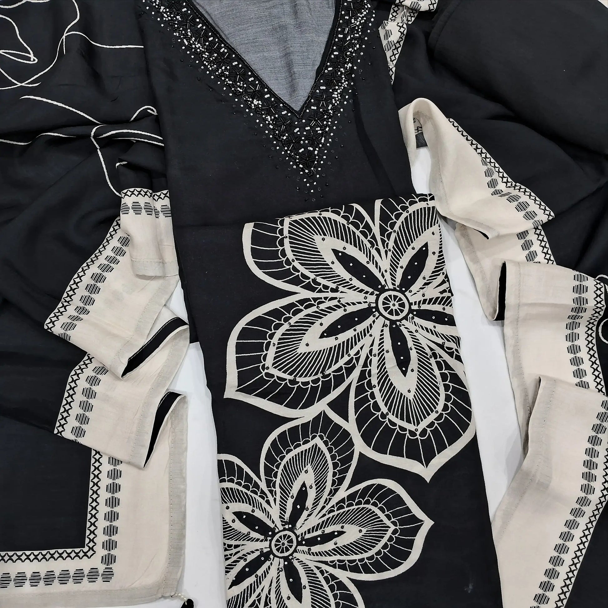 Black digital printed maslin silk salwar material jl250101-Neidhal