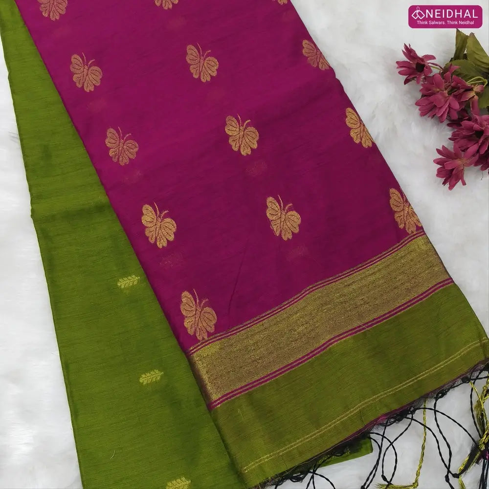 Mossy green with rani pink Traditional zari woven silk cotton saree,Contrast double side borders, thread woven pallu, thread woven running blouse with borders. NS25