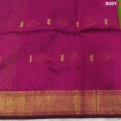 Mossy green with rani pink Traditional zari woven silk cotton saree,Contrast double side borders, thread woven pallu, thread woven running blouse with borders. NS25