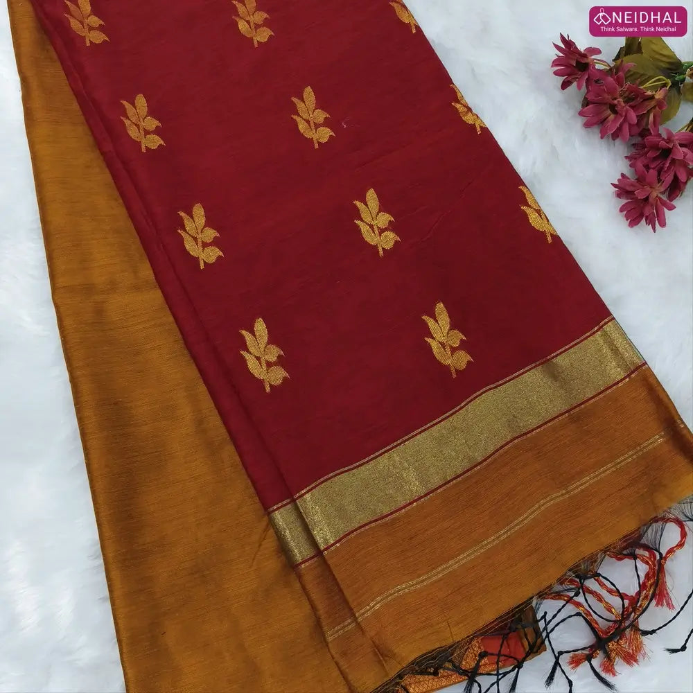 Honey brown with reddish maroon Traditional zari woven silk cotton saree,Contrast double side borders, thread woven pallu, plain running blouse with borders. NS21