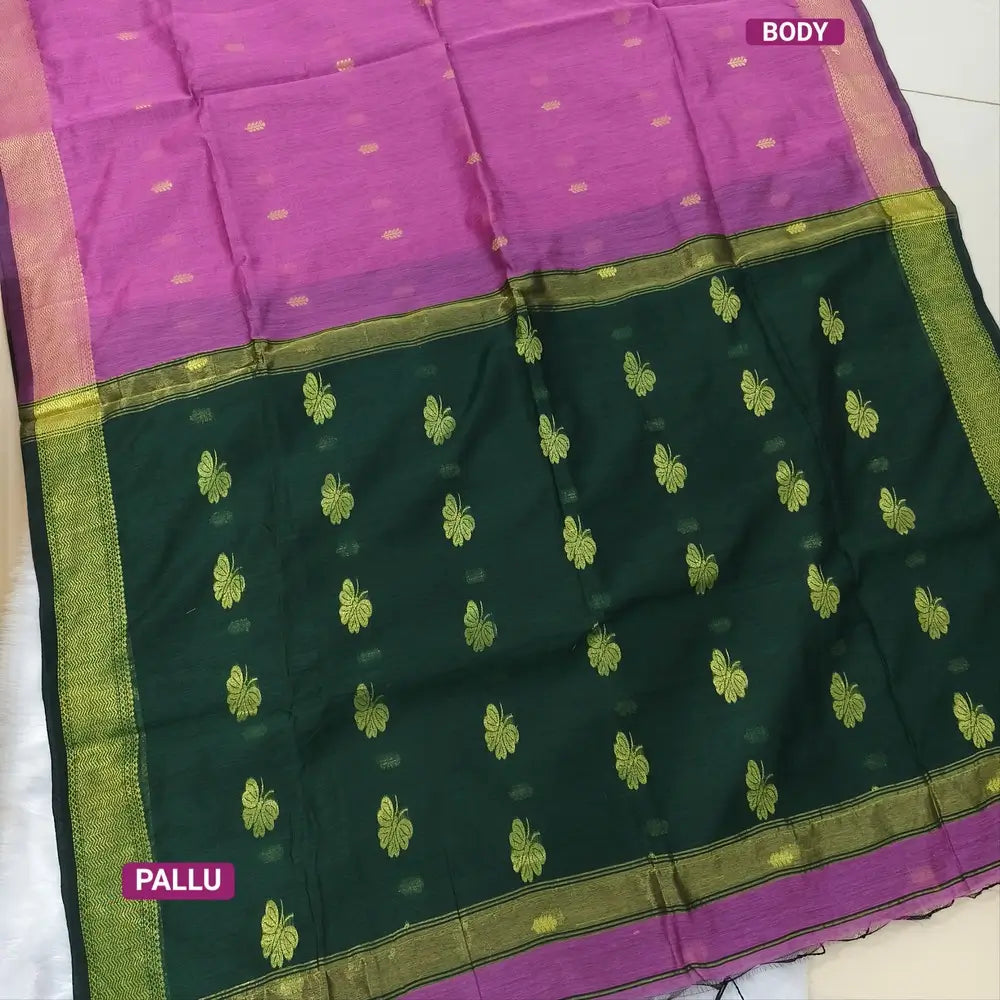 Lotus pink with bottle green Traditional zari woven silk cotton saree, double side borders, contrast thread woven pallu, thread woven running blouse with borders. NS17