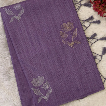 Lavender premium ribbed silk saree(textured,thin)with silver and antique gold zari,weaving all over,antique gold zari woven pallu,running blouse with zari woven buttas and borders. NS246