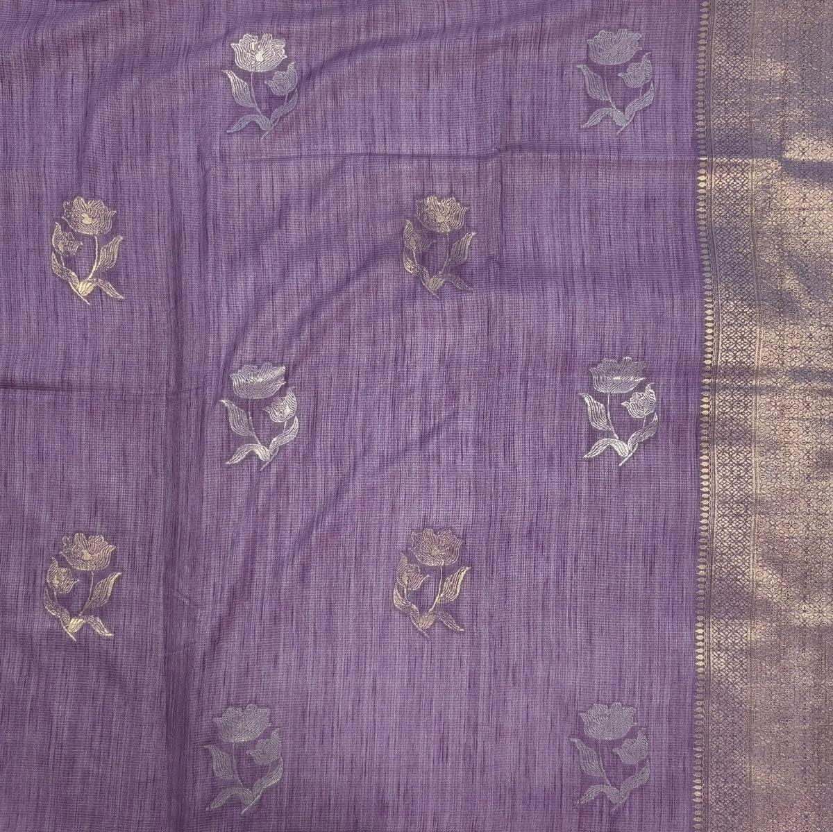 Lavender premium ribbed silk saree(textured,thin)with silver and antique gold zari,weaving all over,antique gold zari woven pallu,running blouse with zari woven buttas and borders. NS246