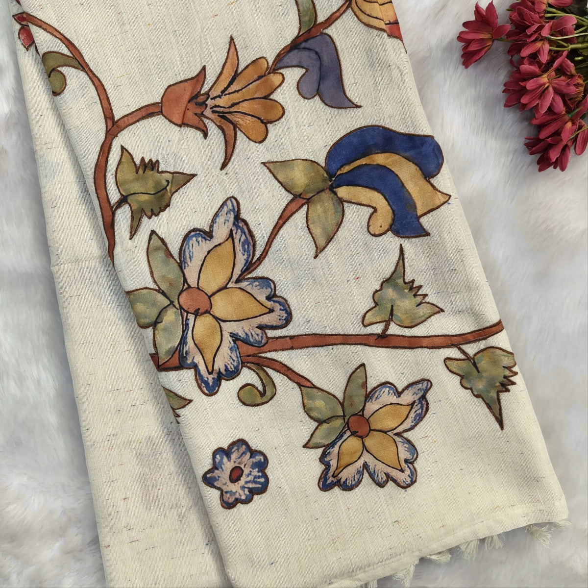 Rich beige pure linen cotton saree with rich art silk applique work all over,rich pallu,digital printed art silk blouse. NS271