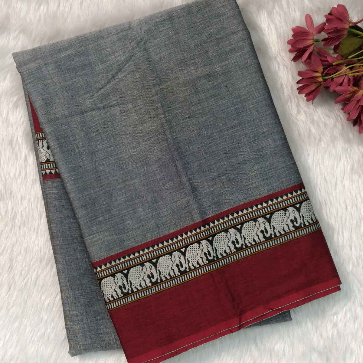 Grey mercerised handloom cotton saree with thread woven elephant double side borders(thin, soft)running pallu and running blouse. NS365